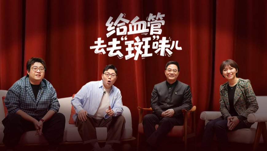 美滞留太空宇航员被搀扶上轮椅,626969澳门彩资料大全,多元化方案执行策略_AndroidV10.46